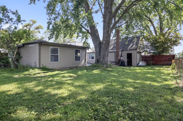 116 S Harold Ave, Northlake, IL 60164 - view of yard with an outdoor structure