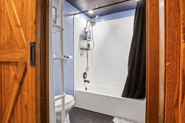 116 S Harold Ave, Northlake, IL 60164 - bathroom featuring tile patterned floors and shower / tub combo