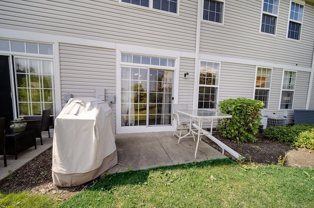 610 N Red Deer Rd, Round Lake, IL 60073 - view of patio / terrace featuring a grill