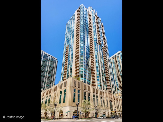 21 E Huron St Unit 1106, Chicago, IL 60611 - view of building exterior with a view of city