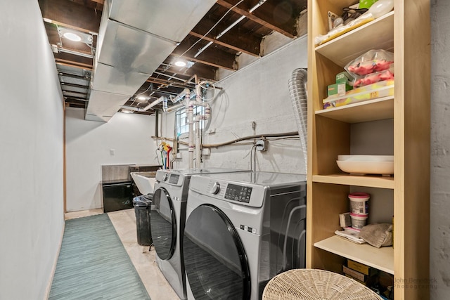 619 N 4th Ave, Maywood, IL 60153 - laundry area featuring washing machine and clothes dryer