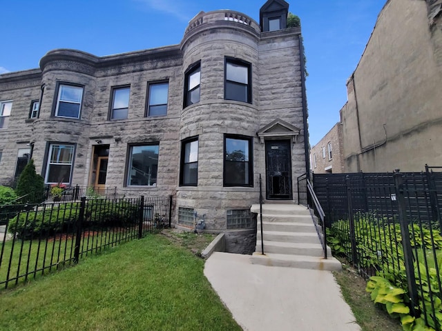6442 S Ingleside Ave, Chicago, IL 60637 - photo 1