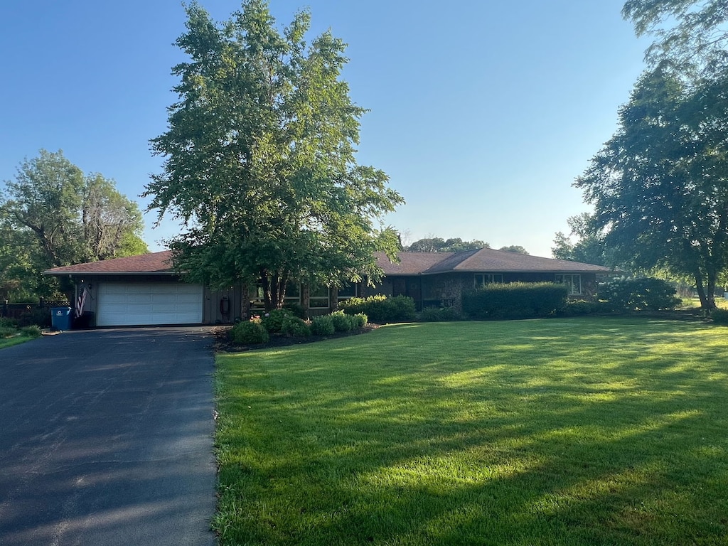 2108 E 1730 N Rd, Watseka, IL 60970 - photo 1