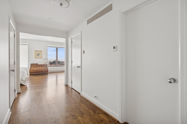 161 E Chicago Ave Unit 29De, Chicago, IL 60611 - hallway with wood finished floors and baseboards
