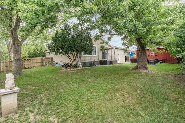 9049 Barberry Ln, Hickory Hills, IL 60457 - view of yard