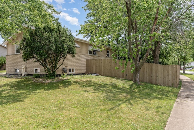 9049 Barberry Ln, Hickory Hills, IL 60457 - view of yard