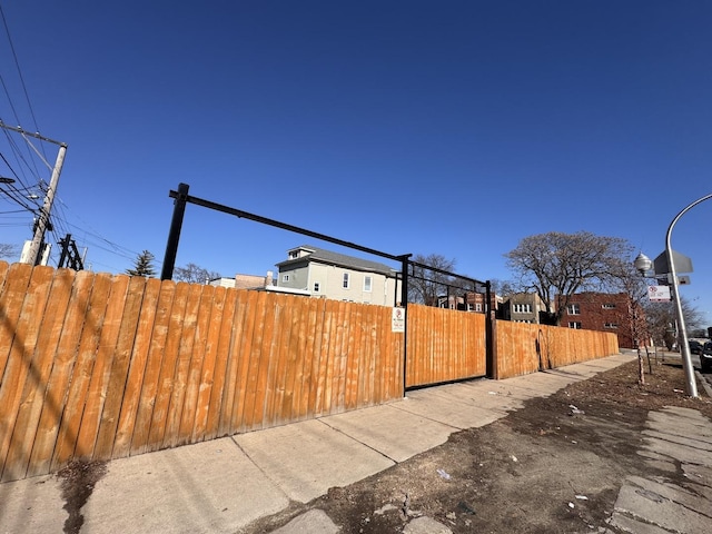 1000 N Leamington Ave, Chicago, IL 60651