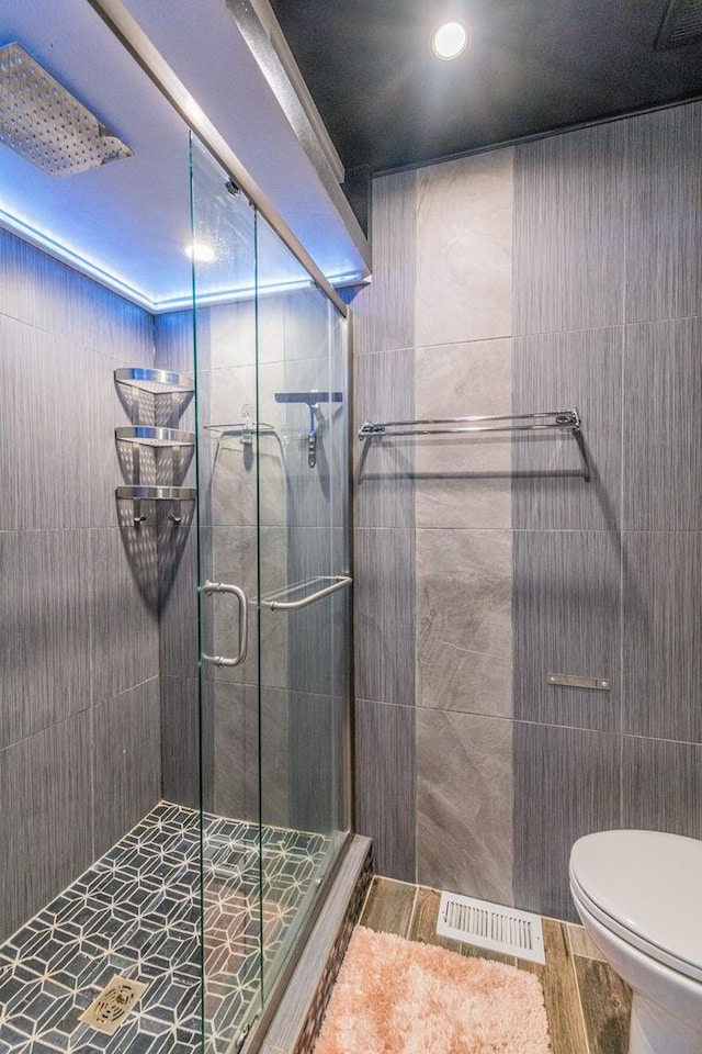 484 Valleyview Dr, Bartlett, IL 60103 - bathroom featuring a shower stall and recessed lighting