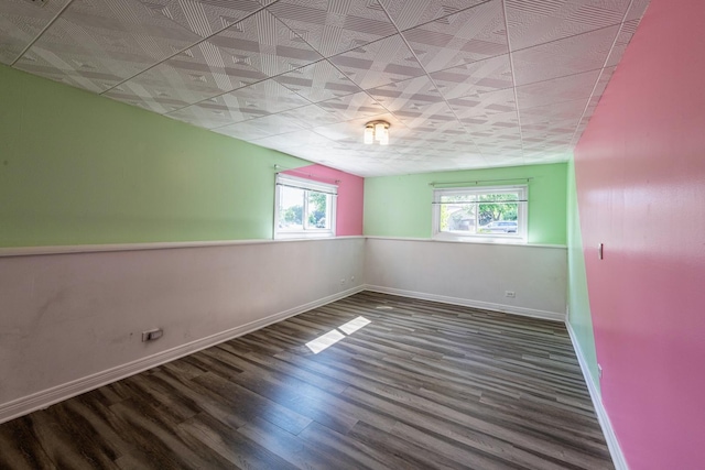 484 Valleyview Dr, Bartlett, IL 60103 - unfurnished room featuring wood finished floors and baseboards