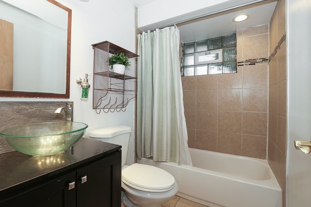 511 Crystal Ave, South Elgin, IL 60177 - bathroom with vanity, shower / bath combo, and recessed lighting