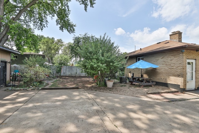 511 Crystal Ave, South Elgin, IL 60177 - view of patio