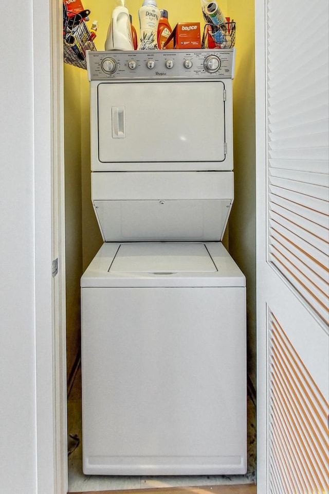 500 W Superior St Unit 1804, Chicago, IL 60654 - laundry area featuring stacked washing machine and dryer