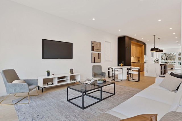 4932 S Martin Luther King Dr, Chicago, IL 60653 - living area featuring light wood-style floors and recessed lighting
