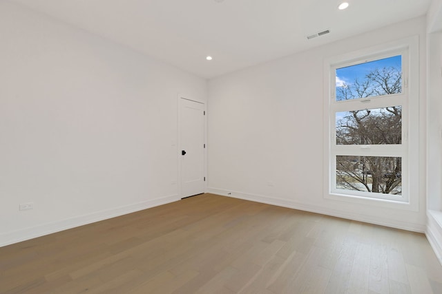 4932 S Martin Luther King Dr, Chicago, IL 60653 - unfurnished room featuring light wood-type flooring and recessed lighting