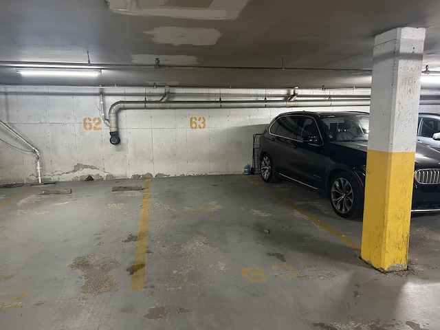 1103 S Hunt Club Dr Unit 125, Mount Prospect, IL 60056 - view of parking garage