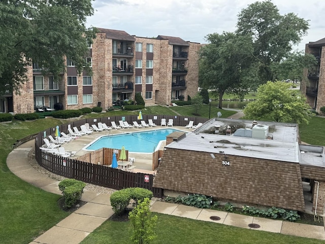 1103 S Hunt Club Dr Unit 125, Mount Prospect, IL 60056 - community pool with a patio