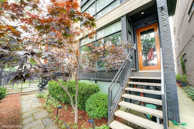 3321 N Sheffield Ave Unit 4, Chicago, IL 60657 - view of exterior entry