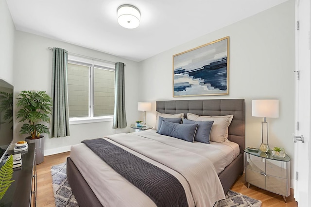 3321 N Sheffield Ave Unit 4, Chicago, IL 60657 - bedroom featuring light wood-style flooring