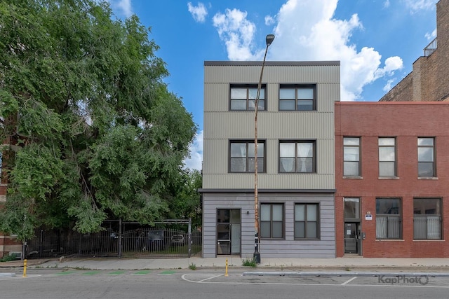 1346 W Augusta Blvd Unit 2, Chicago, IL 60642 - photo 1