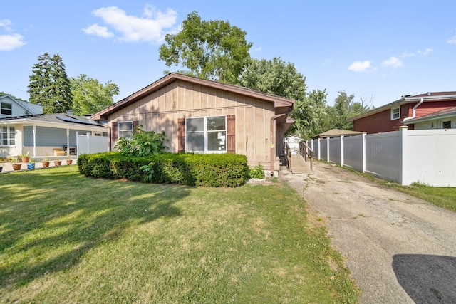 1025 S Ardmore Ave, Villa Park, IL 60181 - view of front facade with driveway