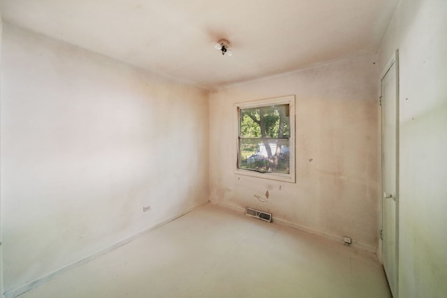 1025 S Ardmore Ave, Villa Park, IL 60181 - unfurnished room with concrete floors