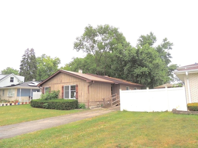 1025 S Ardmore Ave, Villa Park, IL 60181 - view of front of property featuring board and batten siding