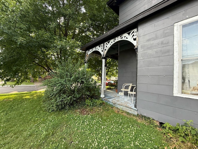 121 S Elm St, Washington, IL 61571 - view of grassy yard