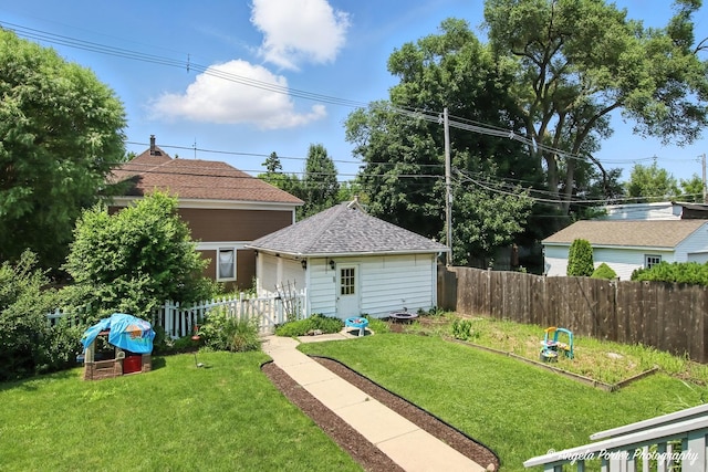 1100 N Hart St, Harvard, IL 60033 - view of yard