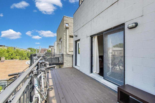 1028 N Hermitage Ave Unit 3, Chicago, IL 60622 - view of wooden terrace