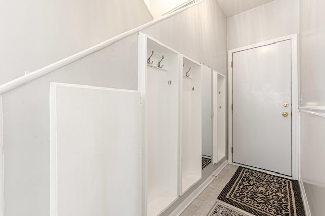189 E Lark Ave, Cortland, IL 60112 - view of mudroom
