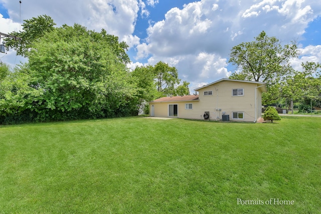 450 E Briarcliff Rd, Bolingbrook, IL 60440 - view of grassy yard