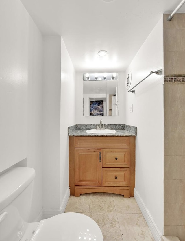 3617 W 63rd Pl, Chicago, IL 60629 - bathroom featuring vanity, tile patterned floors, and tiled shower