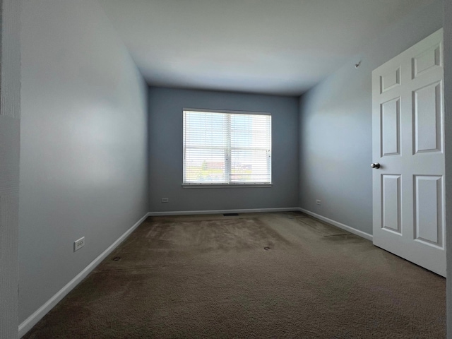 56 Veneto Ct, Streamwood, IL 60107 - unfurnished room featuring carpet