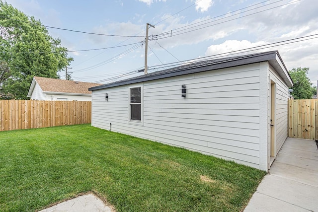7635 W Balmoral Ave, Chicago, IL 60656 - fenced backyard with an outdoor structure
