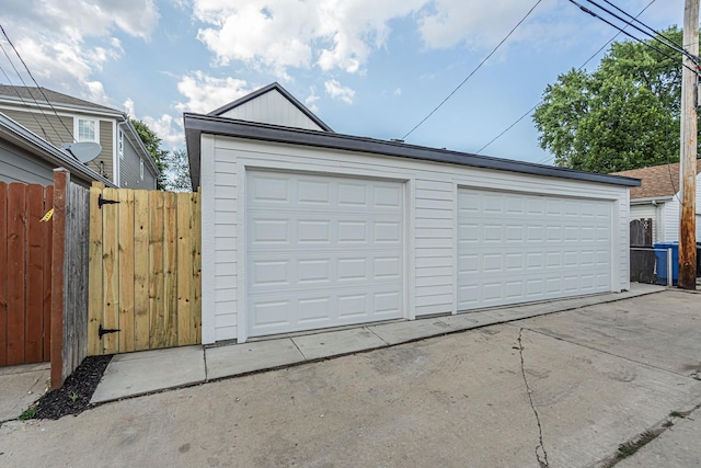 7635 W Balmoral Ave, Chicago, IL 60656 - view of detached garage