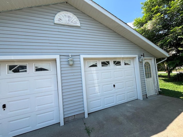 1844 Spruce St, Murphysboro, IL 62966 - view of garage