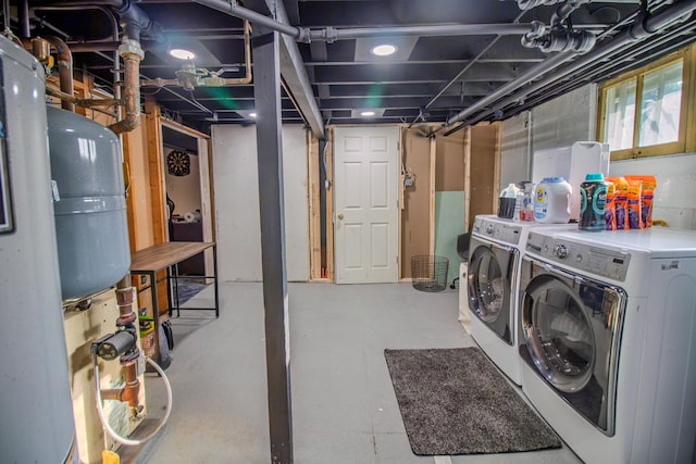 524 E 13th St, Lockport, IL 60441 - below grade area featuring washer and dryer