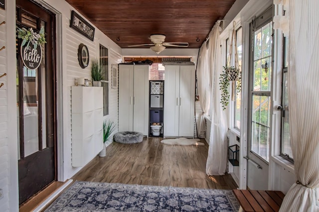 524 E 13th St, Lockport, IL 60441 - sunroom / solarium with wood ceiling and wood finished floors
