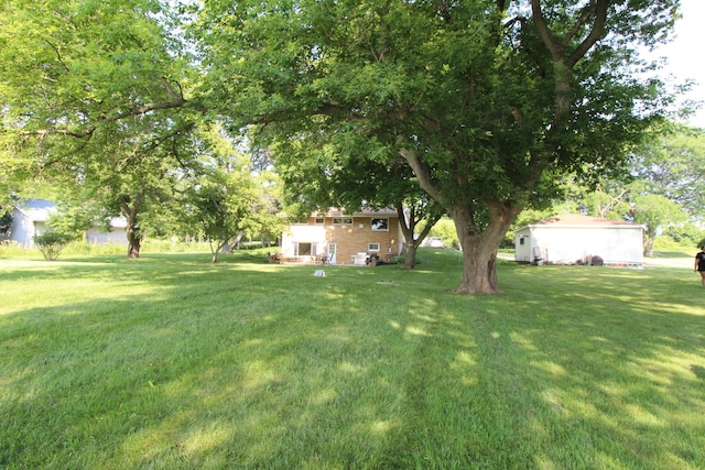 1906 Green Bay Rd, Zion, IL 60099 - view of grassy yard