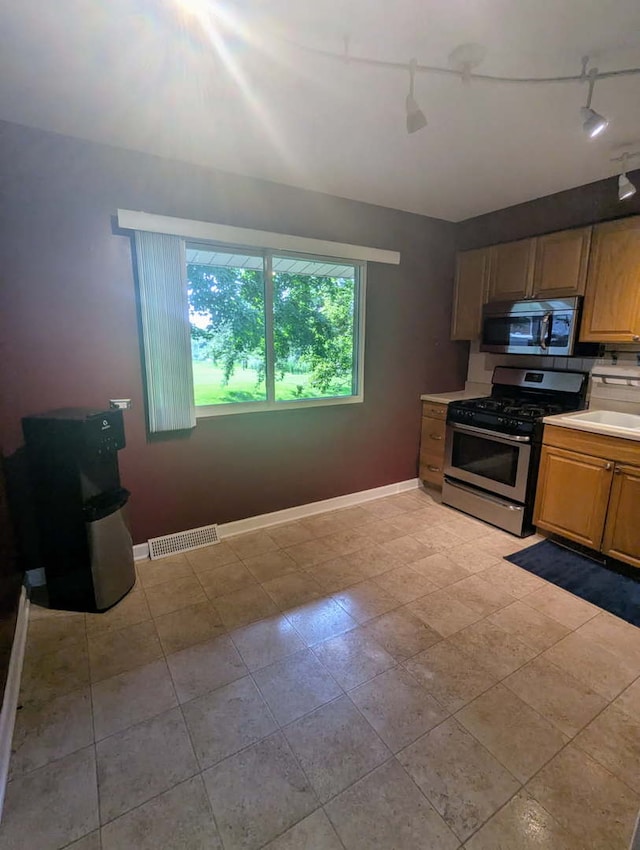 1906 Green Bay Rd, Zion, IL 60099 - photo 7