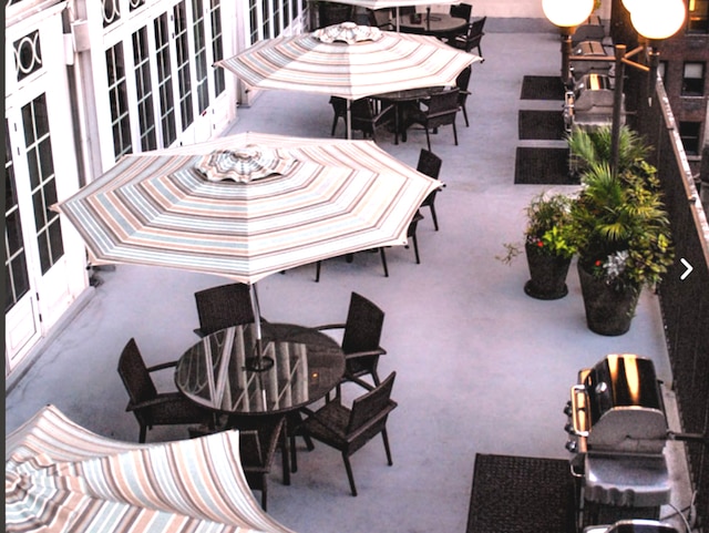 111 E Chestnut St Unit 4400J, Chicago, IL 60611 - view of patio / terrace with outdoor dining space