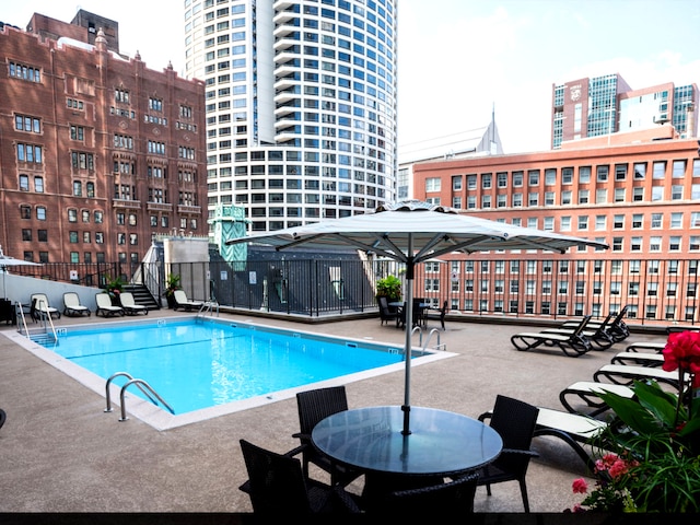 111 E Chestnut St Unit 4400J, Chicago, IL 60611 - community pool with a view of city and a patio area
