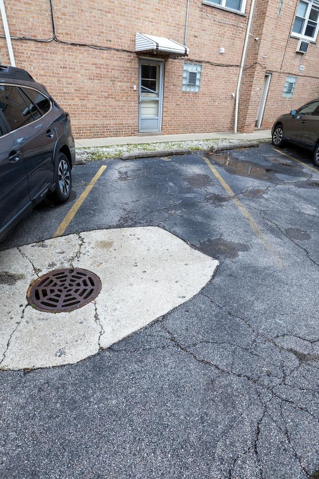 5457 W Edmunds St Unit 1A, Chicago, IL 60630 - view of uncovered parking lot