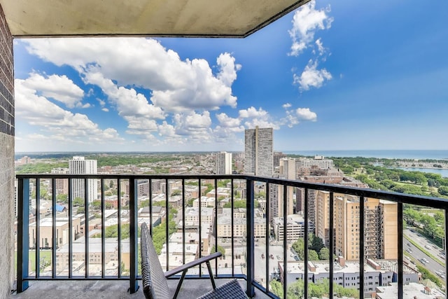3660 N Lake Shore Dr Unit 3304, Chicago, IL 60613 - balcony with a city view