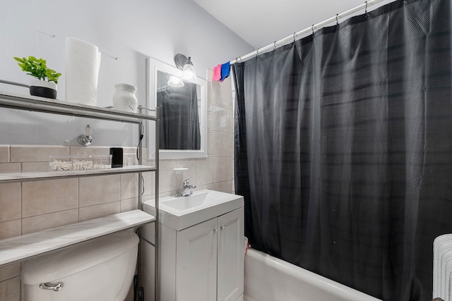 5121 W Henderson Ave, Chicago, IL 60641 - full bath featuring tile walls, shower / bath combination with curtain, vanity, and backsplash