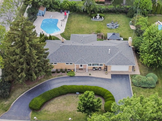 922 S School St, Mount Prospect, IL 60056 - view of property location featuring a pool area