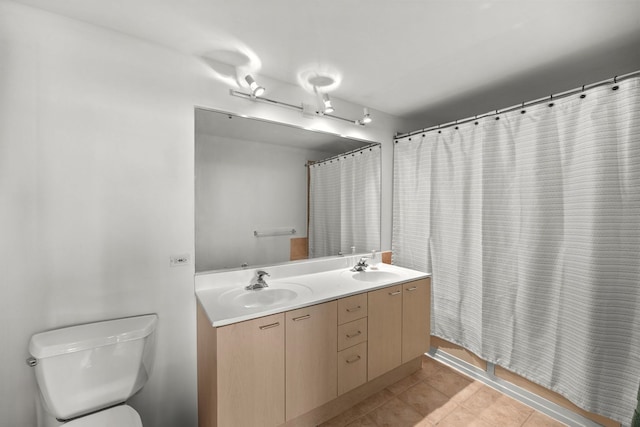 1845 S Michigan Ave Unit 701, Chicago, IL 60616 - full bath featuring double vanity and tile patterned floors
