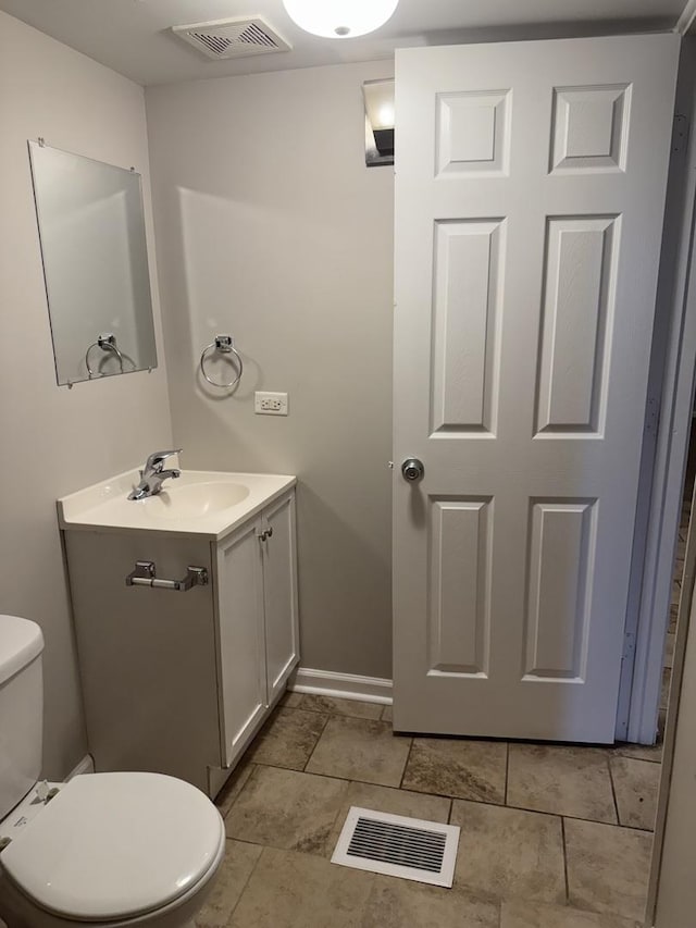 5125 W 101st St, Oak Lawn, IL 60453 - bathroom featuring vanity and toilet