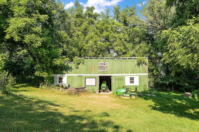 1108 Plaza Dr, New Lenox, IL 60451 - view of pole building with a lawn