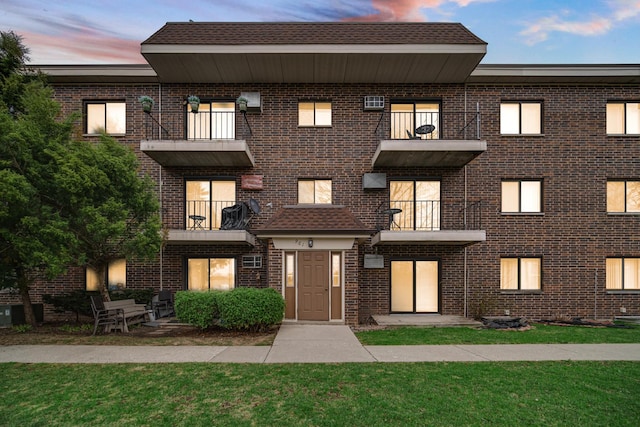 961 N Rohlwing Rd Unit 201B, Addison, IL 60101 - photo 2